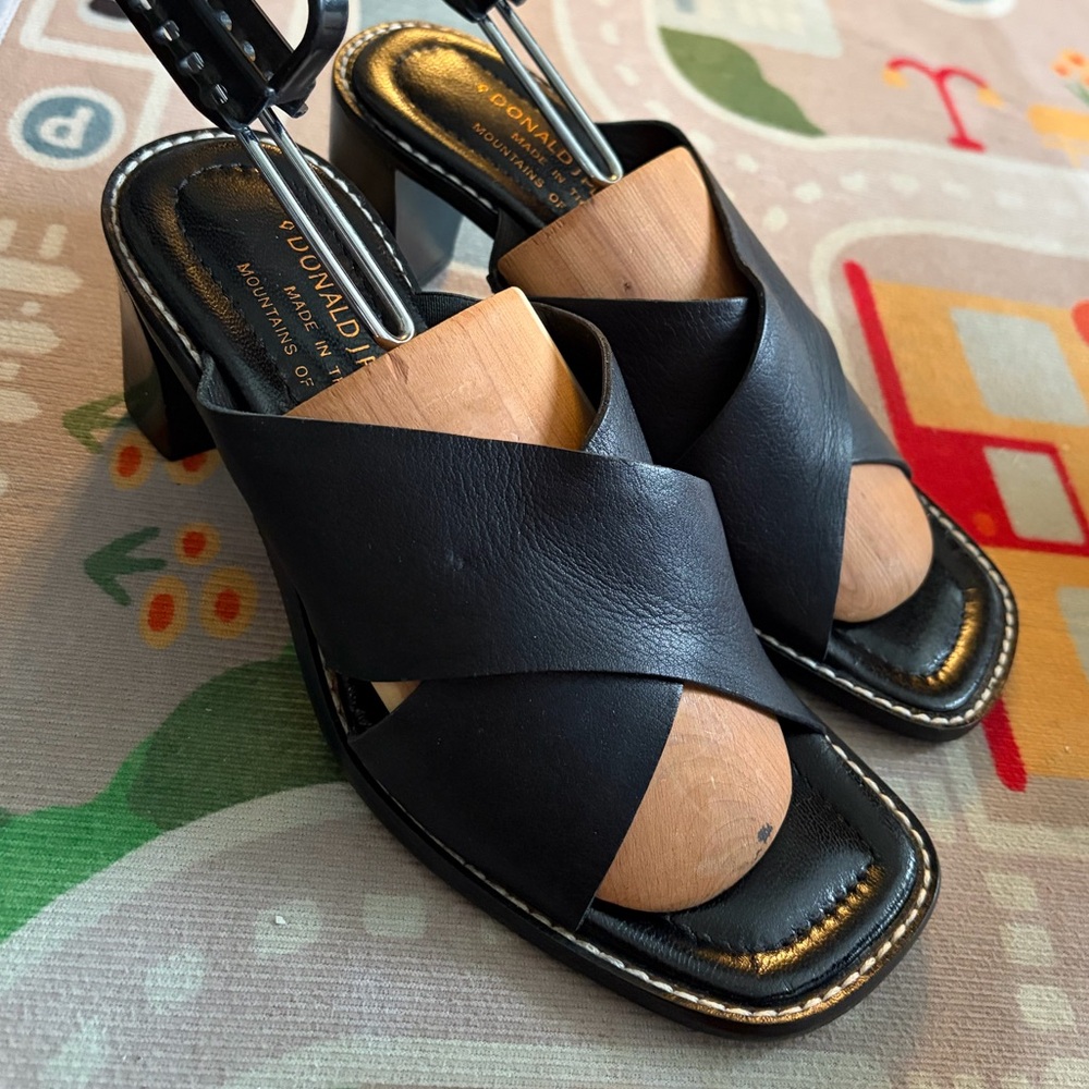 Donald J. Pliner Black VIKY heeled crossover strap sandal women’s